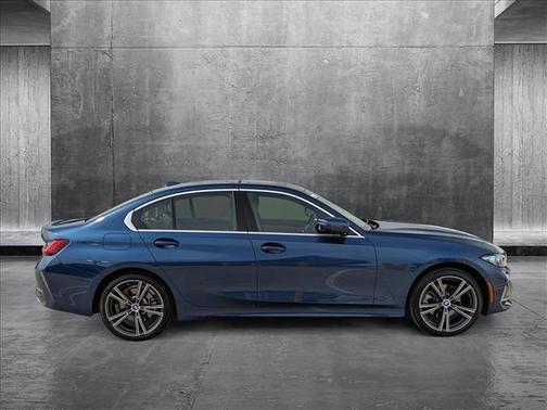 2024 BMW 330 i xDrive