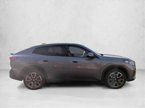 2025 BMW X2 xDrive28i