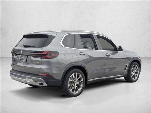 Skyscraper Grey Metallic 2026 BMW X5 PHEV xDrive50e