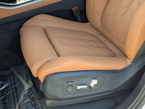 Alpine White 2026 BMW X5 xDrive40i