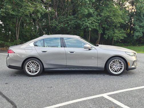 Oxide Grey Metallic 2024 BMW 530 xDrive