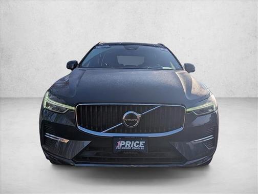 2022 Volvo XC60 B5 Momentum