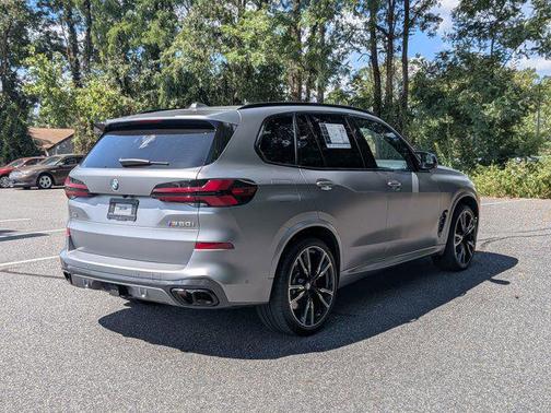 2025 BMW X5 M60i