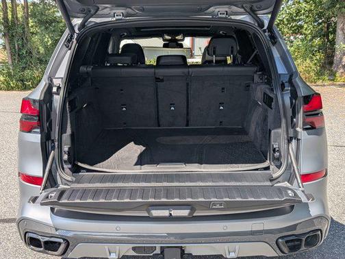 2025 BMW X5 M60i