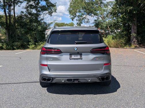 2025 BMW X5 M60i
