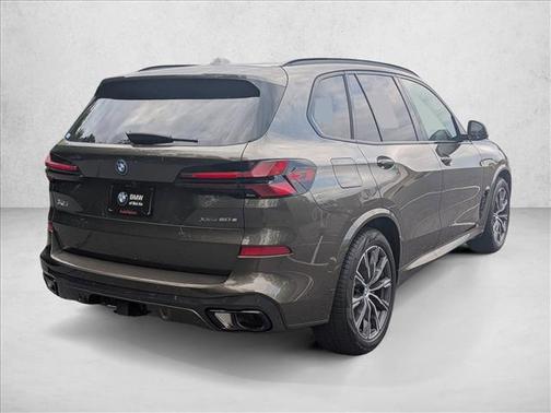 Manhattan Green Metallic 2026 BMW X5 PHEV xDrive50e