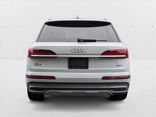 2022 Audi Q7 55 Premium Plus