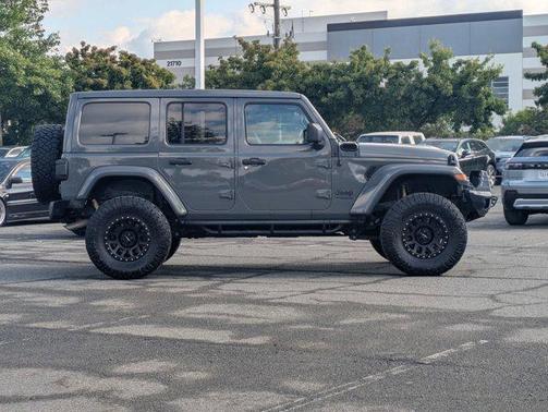 Sting-Gray Clearcoat 2019 Jeep Wrangler Unlimited Sahara
