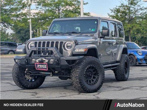 Sting-Gray Clearcoat 2019 Jeep Wrangler Unlimited Sahara