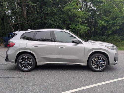 Black Sapphire Metallic 2025 BMW X1 M35i