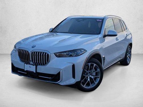 Mineral White Metallic 2026 BMW X5 PHEV xDrive50e
