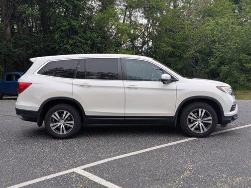 White Diamond Pearl 2018 Honda Pilot EX-L