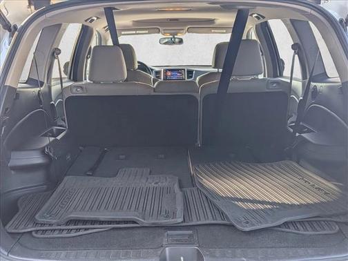 White Diamond Pearl 2018 Honda Pilot EX-L