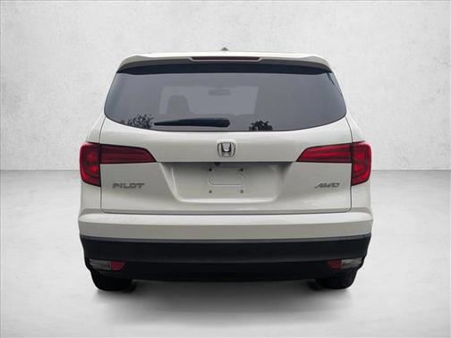 White Diamond Pearl 2018 Honda Pilot EX-L
