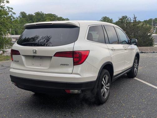 White Diamond Pearl 2018 Honda Pilot EX-L