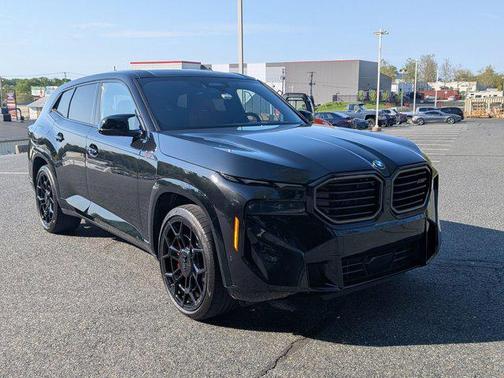 Black Sapphire Metallic 2026 BMW XM Label