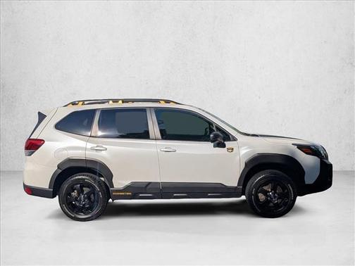 Crystal White Pearl 2024 Subaru Forester Wilderness