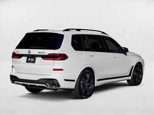 2025 BMW X7 M60i