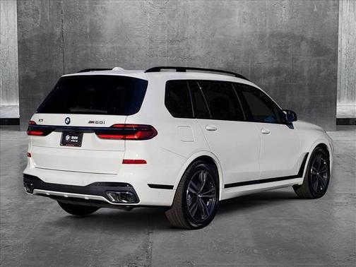 2025 BMW X7 M60i