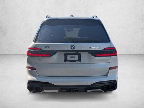 Mineral White Metallic 2025 BMW X7 M60i