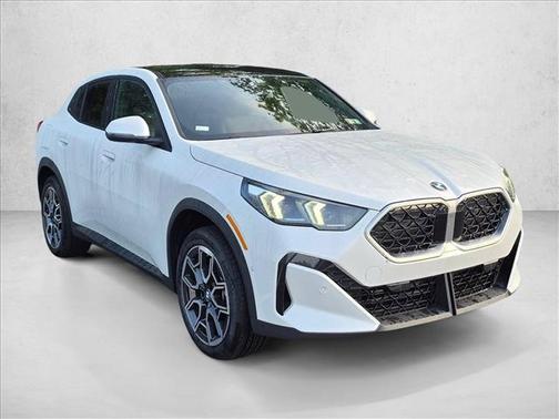 Mineral White Metallic 2026 BMW X2 xDrive28i