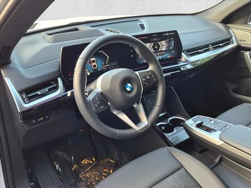 Mineral White Metallic 2026 BMW X2 xDrive28i