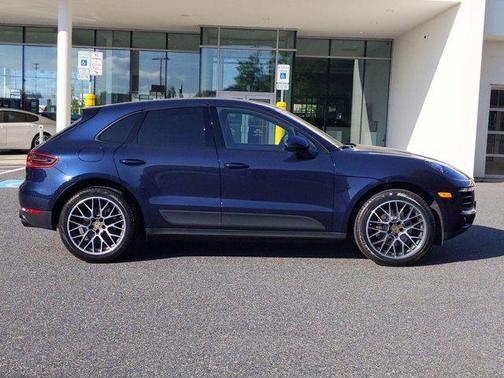 2018 Porsche Macan Base