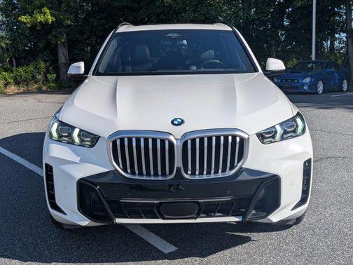 Alpine White 2024 BMW X5 xDrive40i