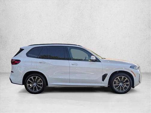 Alpine White 2024 BMW X5 xDrive40i