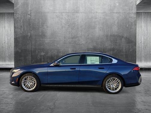 2025 BMW 530 i xDrive