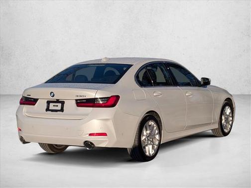 2025 BMW 330 i xDrive