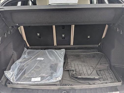 Alpine White 2025 BMW X1 xDrive28i