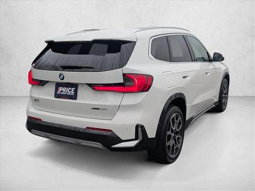 Alpine White 2025 BMW X1 xDrive28i