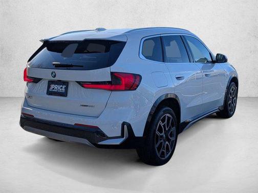 Alpine White 2025 BMW X1 xDrive28i