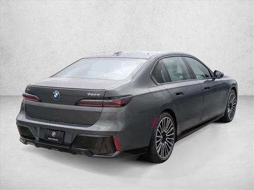 Dravit Grey Metallic 2026 BMW 750e i xDrive