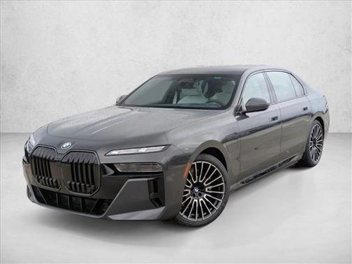 Dravit Grey Metallic 2026 BMW 750e i xDrive