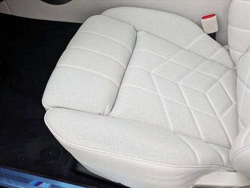 Dravit Grey Metallic 2026 BMW 750e i xDrive