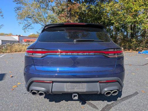 2023 Porsche Macan AWD