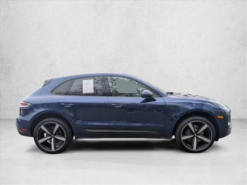 2023 Porsche Macan AWD