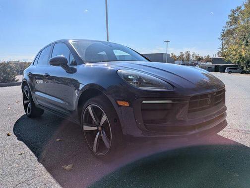 2023 Porsche Macan AWD