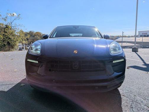 2023 Porsche Macan AWD