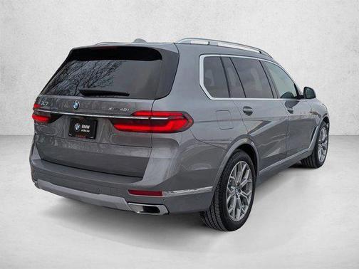 Skyscraper Grey Metallic 2026 BMW X7 xDrive40i