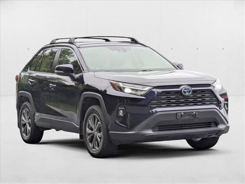 2022 Toyota RAV4 Hybrid XLE Premium