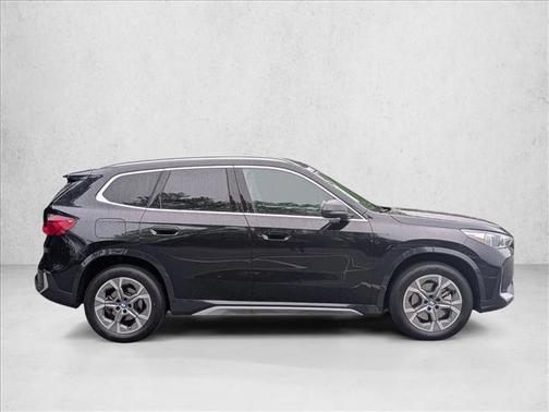 Black Sapphire Metallic 2025 BMW X1 xDrive28i