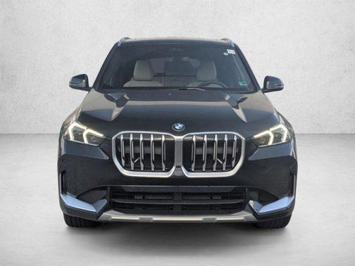 Black Sapphire Metallic 2025 BMW X1 xDrive28i