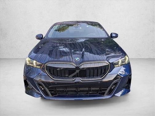Tanzanite Blue II Metallic 2027 BMW 540 i xDrive