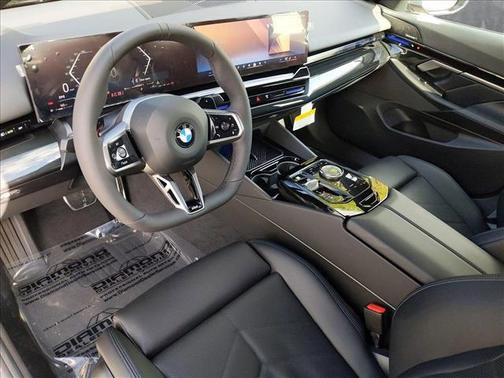 2025 BMW 530 i xDrive