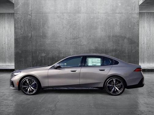 2025 BMW 530 i xDrive