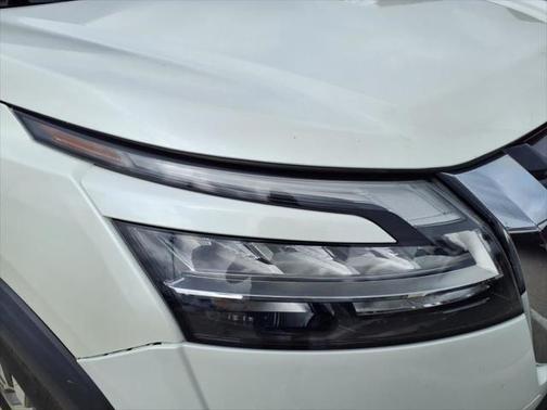 2023 Nissan Pathfinder SL FWD