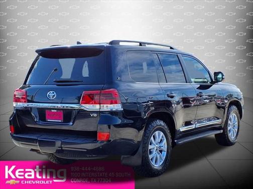 2017 Toyota Land Cruiser Base